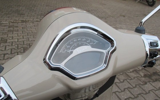 Neufahrzeug Vespa GTS 125 - Bild 9