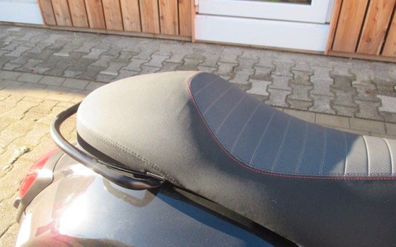 Neufahrzeug Vespa GTV 300 - Bild 10