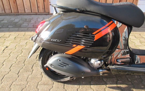Neufahrzeug Vespa GTV 300 - Bild 11