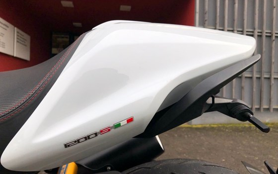 Gebrauchtmotorrad Ducati Monster 1200 S - Bild 24