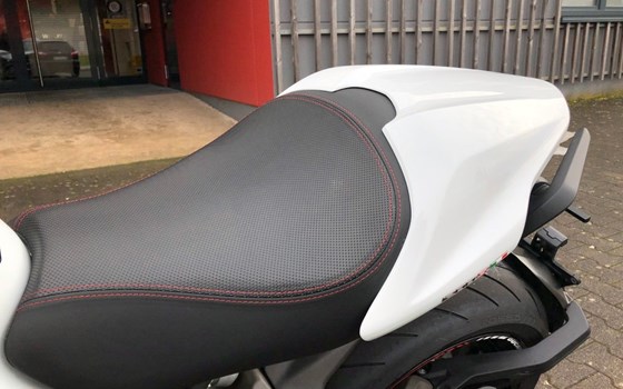 Gebrauchtmotorrad Ducati Monster 1200 S - Bild 6