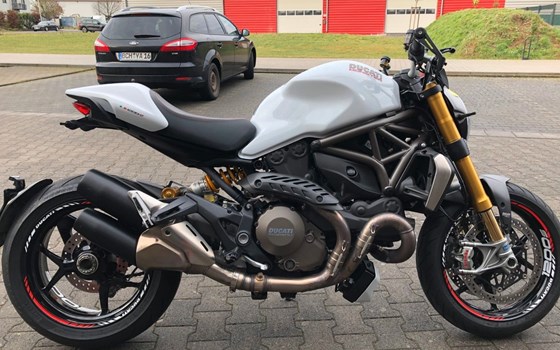 Gebrauchtmotorrad Ducati Monster 1200 S - Bild 9