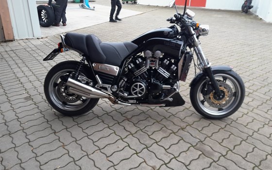 Gebrauchtmotorrad Yamaha V-Max VMX 1200 - Bild 1