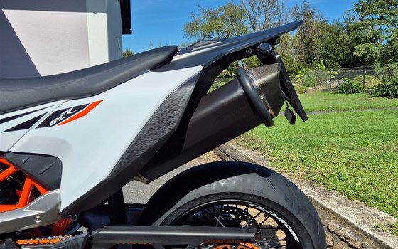 Gebrauchtmotorrad KTM 690 SMC R - Bild 4
