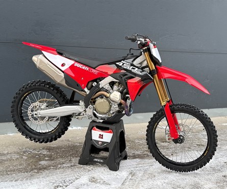 Neumotorrad Ducati Desmo450 MX Factory