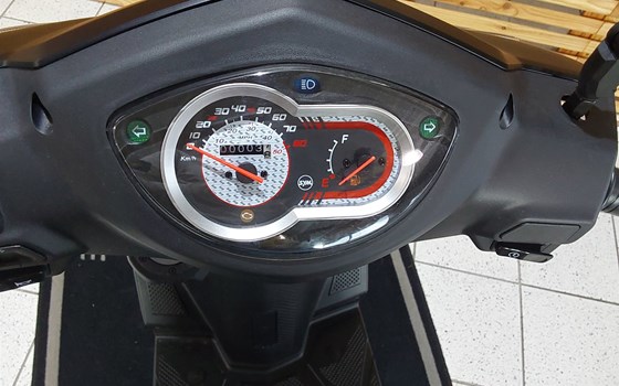 Gebrauchtmotorrad Sym Mask 50 - Bild 3