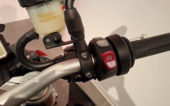 Gebrauchtmotorrad BMW S 1000 R - Bild 11