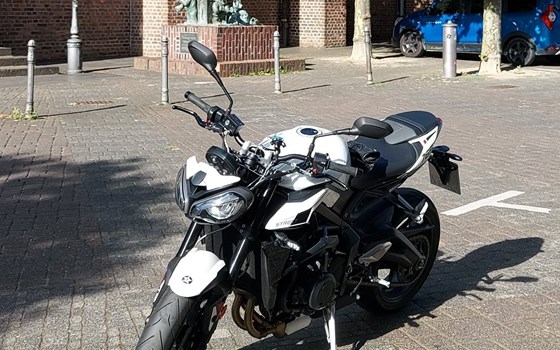 Gebrauchtmotorrad Triumph Street Triple 765 R - Bild 5
