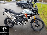 Neumotorrad Triumph Tiger 900 Desert Edition Modell 2026 mit 4 Jahren Garantie