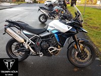 Neumotorrad Triumph Tiger 900 Alpine Edition Modell 2026 mit 4 Jahren Garantie