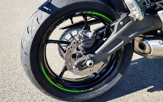 Neufahrzeug Kawasaki Ninja 650 KRT - Bild 12