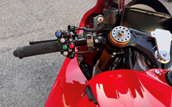 Gebrauchtmotorrad Ducati Panigale V4 - Bild 7