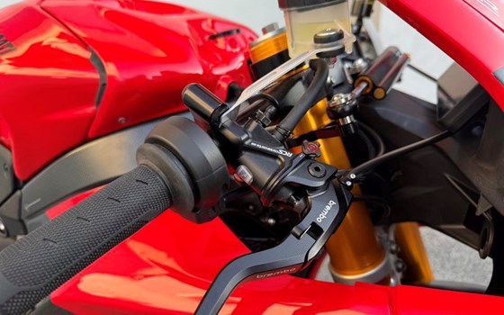 Gebrauchtmotorrad Ducati Panigale V4 - Bild 9