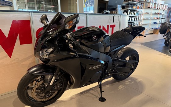 Gebrauchtmotorrad Honda CBR1000RR Fireblade - Bild 11