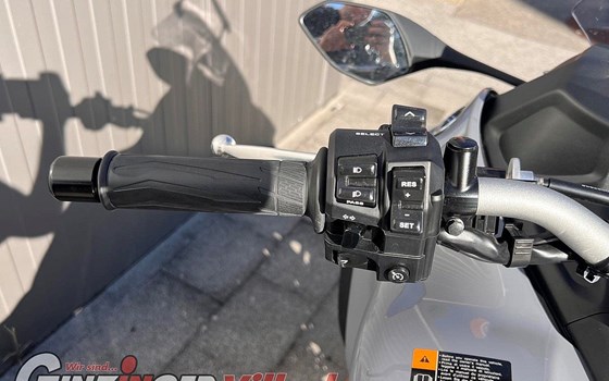 Gebrauchtmotorrad Yamaha Niken GT - Bild 15