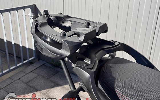 Gebrauchtmotorrad Yamaha Niken GT - Bild 8