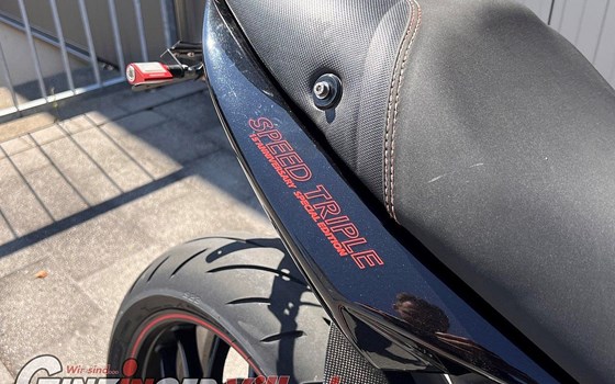 Gebrauchtmotorrad Triumph Speed Triple 1050 - Bild 13