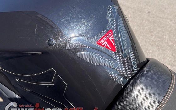 Gebrauchtmotorrad Triumph Speed Triple 1050 - Bild 9