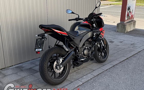 Gebrauchtmotorrad Aprilia Tuono 125 - Bild 4