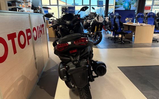 Gebrauchtmotorrad Yamaha XMAX 300 Tech MAX+ - Bild 6