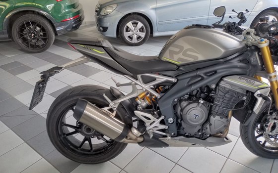 Gebrauchtmotorrad Triumph Speed Triple 1200 RS - Bild 2