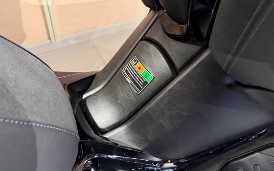 Gebrauchtmotorrad Yamaha XMAX 300 Tech MAX+ - Bild 10