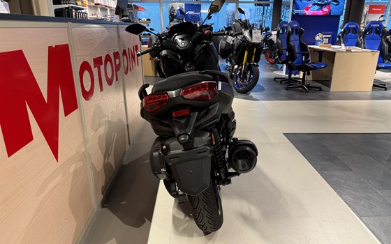 Gebrauchtmotorrad Yamaha XMAX 300 Tech MAX+ - Bild 9