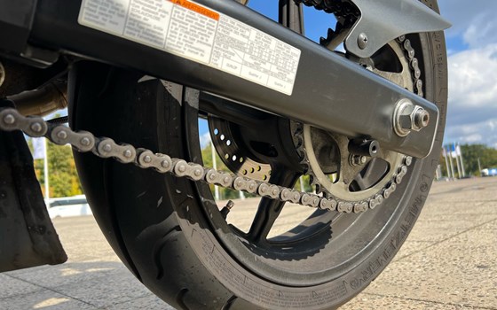 Gebrauchtmotorrad Suzuki SFV 650 Gladius - Bild 12