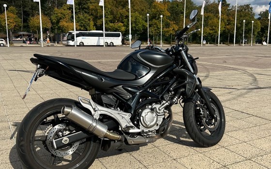 Gebrauchtmotorrad Suzuki SFV 650 Gladius - Bild 2