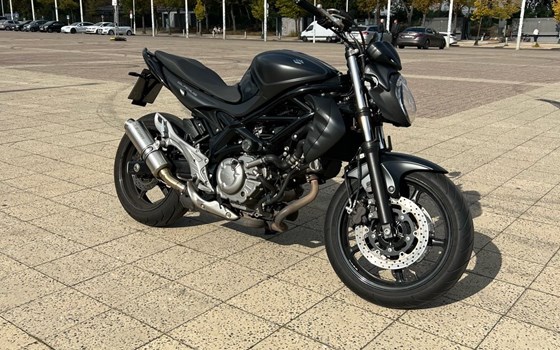 Gebrauchtmotorrad Suzuki SFV 650 Gladius - Bild 4