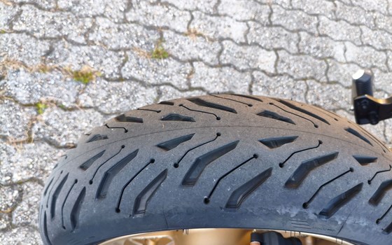 Gebrauchtmotorrad Yamaha Tracer 7 - Bild 2