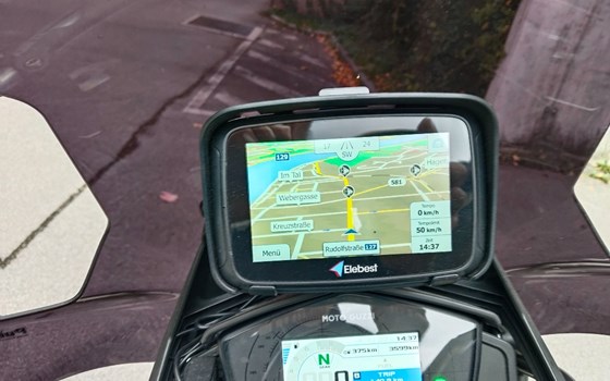 Gebrauchtmotorrad Moto Guzzi V85 TT Guardia d'Onore - Bild 4