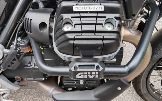 Gebrauchtmotorrad Moto Guzzi V85 TT Guardia d'Onore - Bild 8