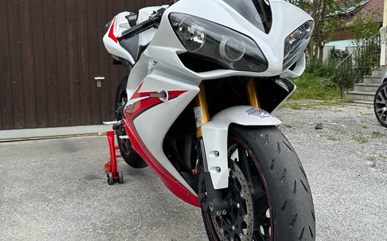 Gebrauchtmotorrad Yamaha R1 - Bild 1