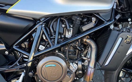 Gebrauchtmotorrad Husqvarna Vitpilen 701 - Bild 3