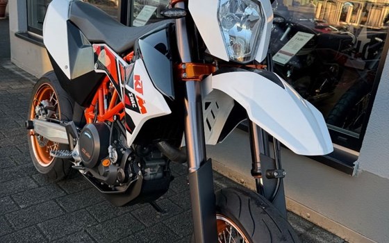 Gebrauchtmotorrad KTM 690 SMC R - Bild 2