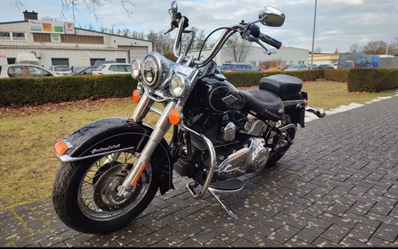 Gebrauchtmotorrad Harley-Davidson Softail Heritage Classic FLSTC - Bild 4