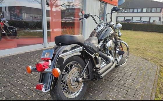 Gebrauchtmotorrad Harley-Davidson Softail Heritage Classic FLSTC - Bild 8