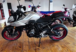 Neumotorrad Suzuki GSX-8S