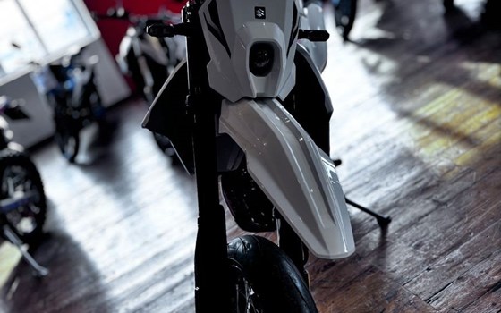 Neufahrzeug Suzuki DR-Z4SM - Bild 2