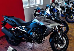 Neumotorrad Suzuki V-Strom 800