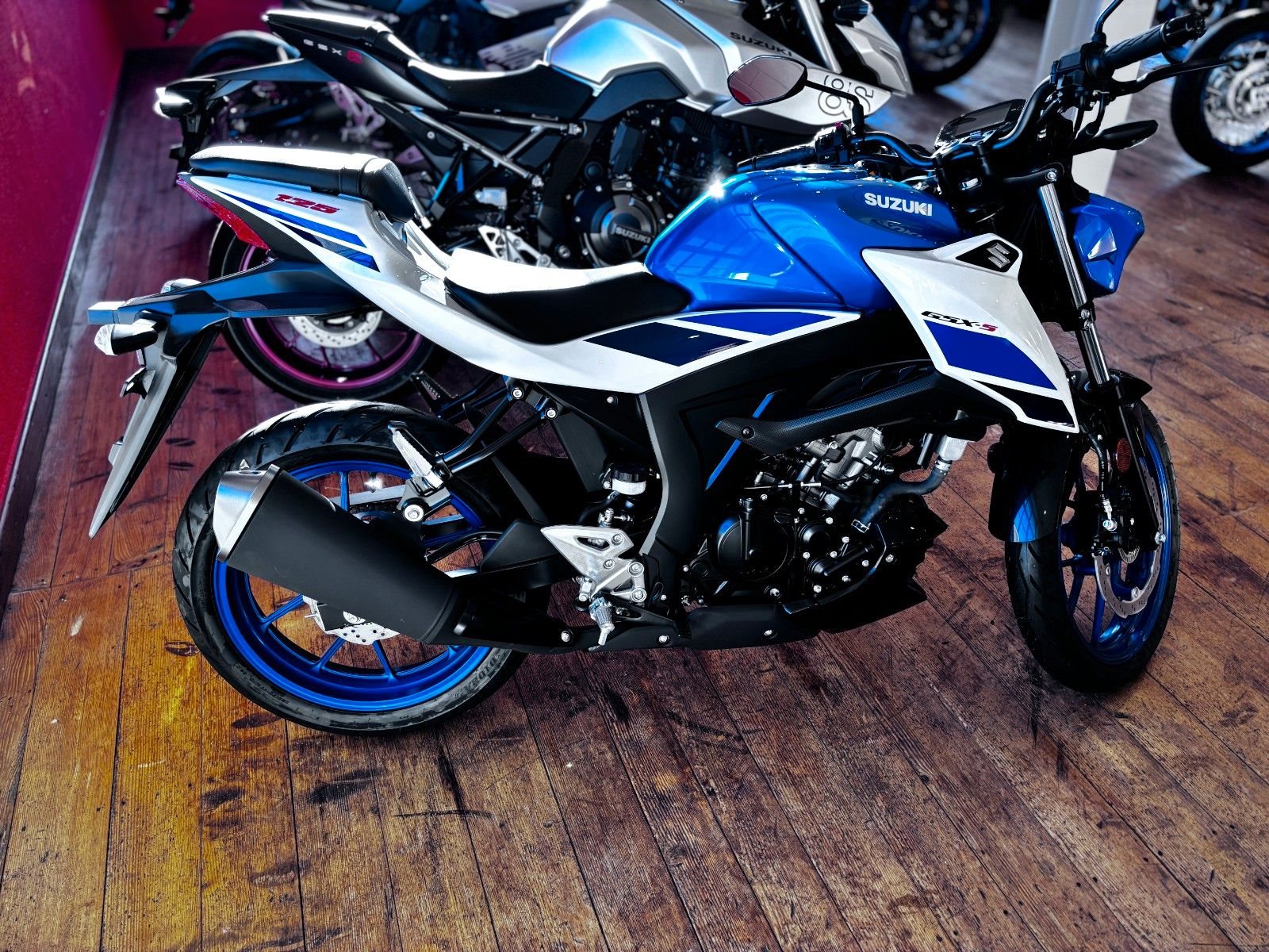 Suzuki GSX-S125