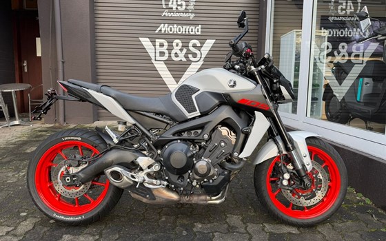 Gebrauchtmotorrad Yamaha MT-09 - Bild 1