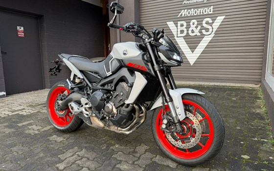 Gebrauchtmotorrad Yamaha MT-09 - Bild 2