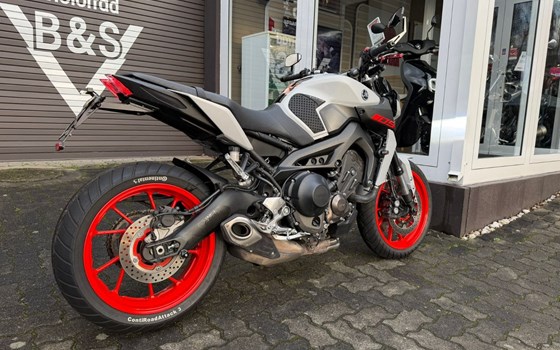 Gebrauchtmotorrad Yamaha MT-09 - Bild 3