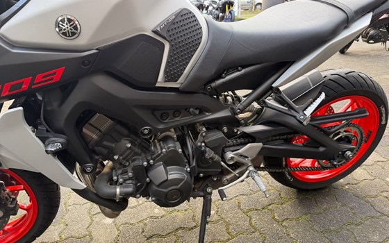 Gebrauchtmotorrad Yamaha MT-09 - Bild 8