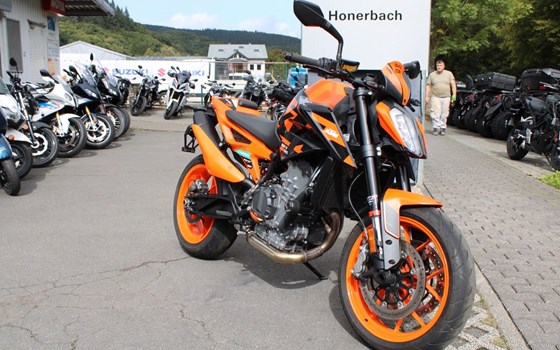 Gebrauchtmotorrad KTM 890 Duke GP - Bild 1