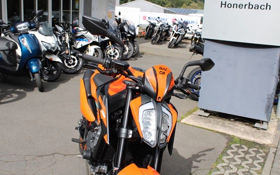 Gebrauchtmotorrad KTM 890 Duke GP - Bild 10