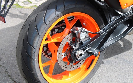 Gebrauchtmotorrad KTM 890 Duke GP - Bild 6
