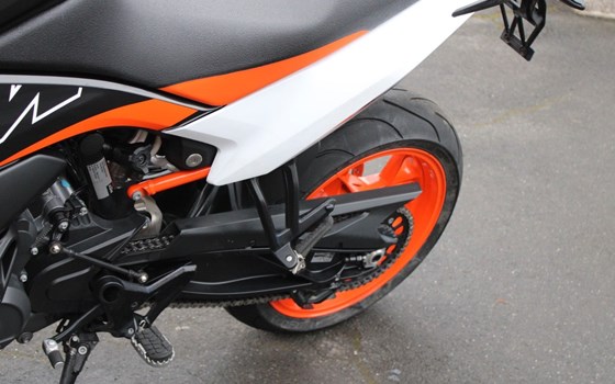 Gebrauchtmotorrad KTM 890 SMT - Bild 13